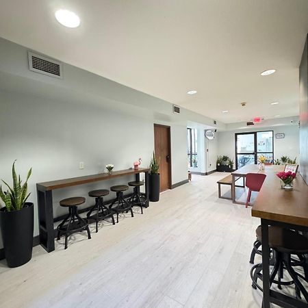 Valued Stay Aloha Madison Exteriör bild