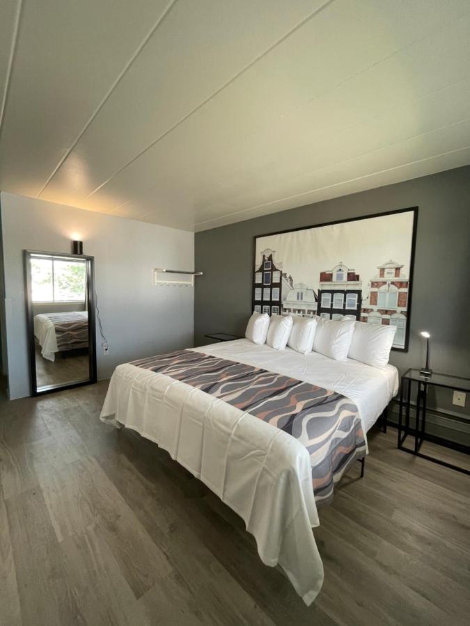 Valued Stay Aloha Madison Exteriör bild