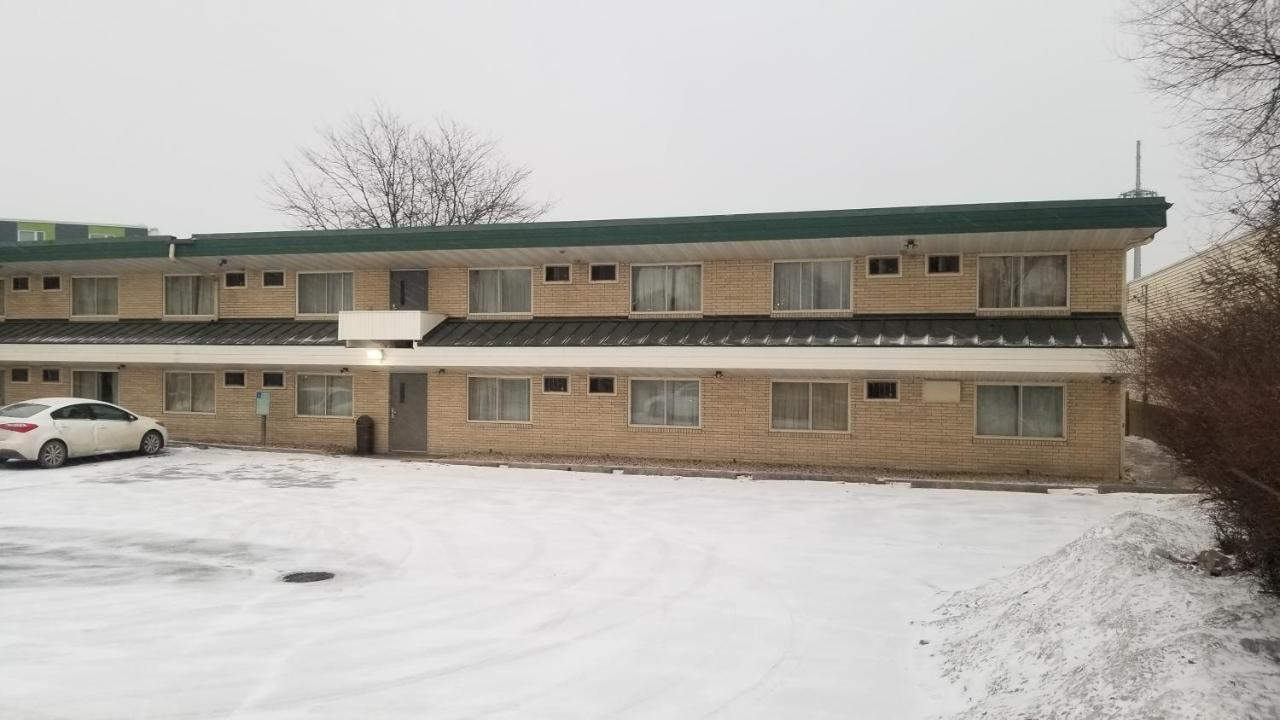 Valued Stay Aloha Madison Exteriör bild
