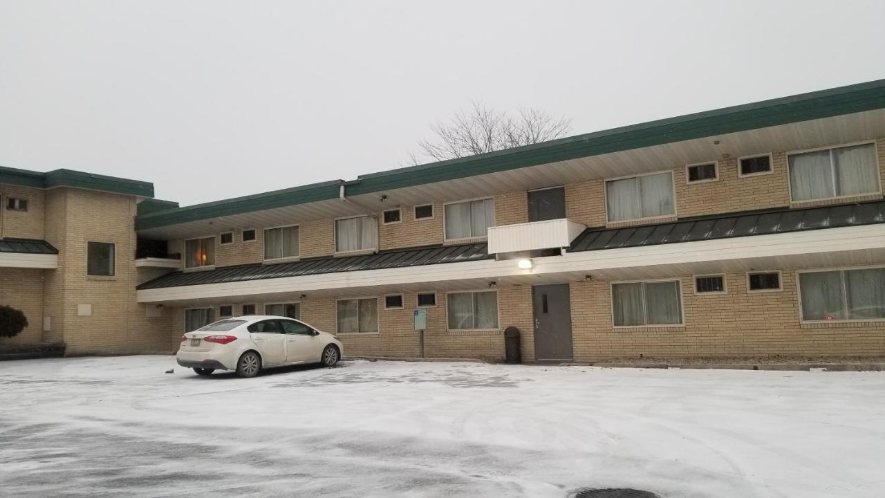 Valued Stay Aloha Madison Exteriör bild