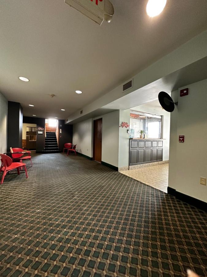 Valued Stay Aloha Madison Exteriör bild