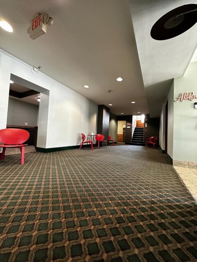 Valued Stay Aloha Madison Exteriör bild