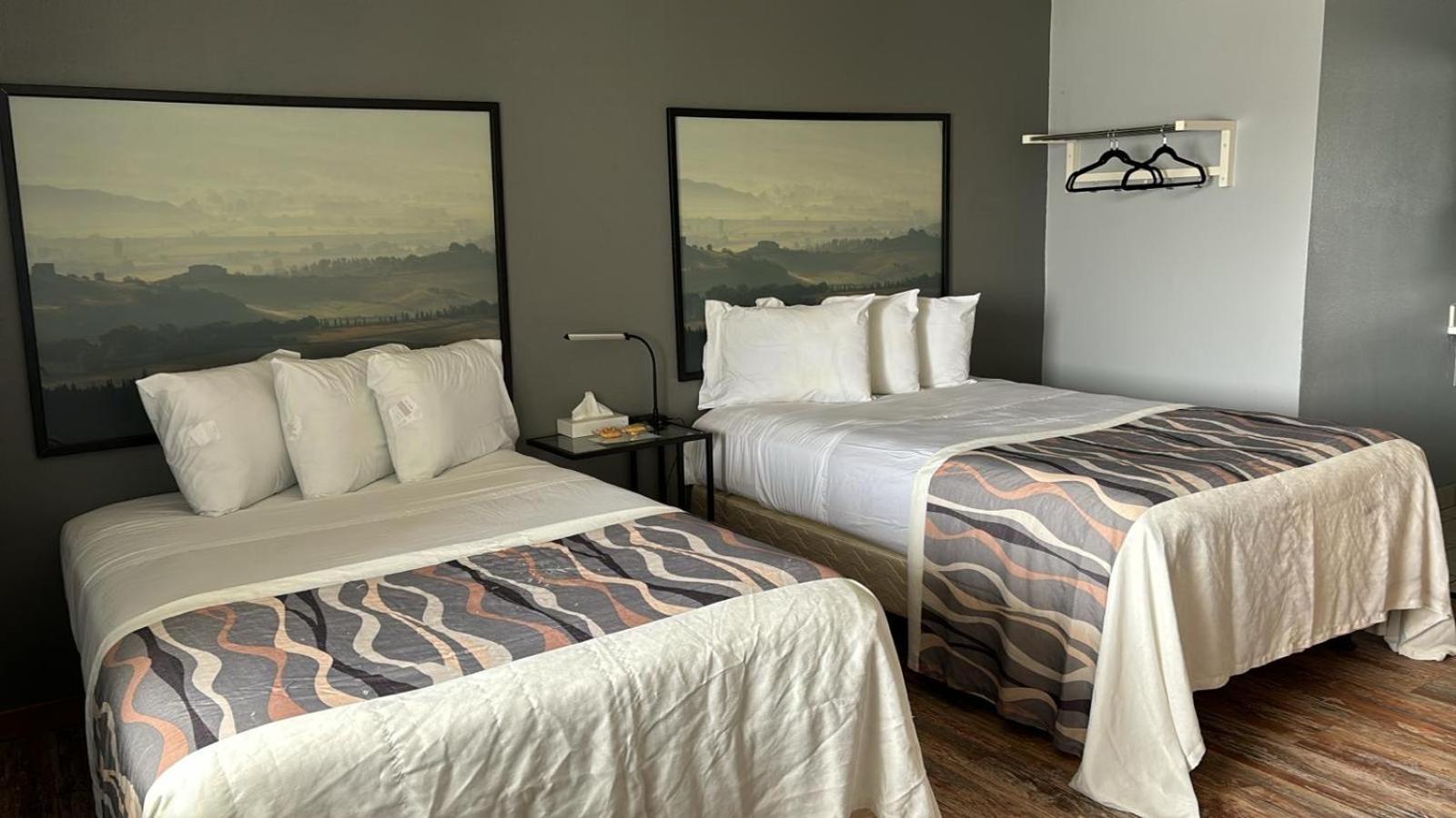 Valued Stay Aloha Madison Exteriör bild